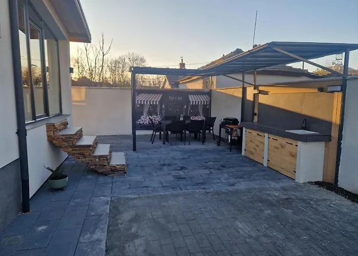 Hébergement de vacances Family House